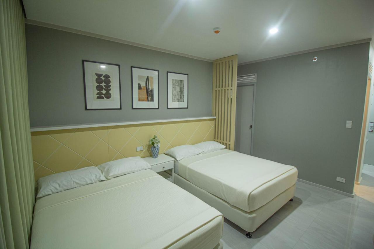 רוקסס סיטי Twin Hearts Residences 1 מראה חיצוני תמונה